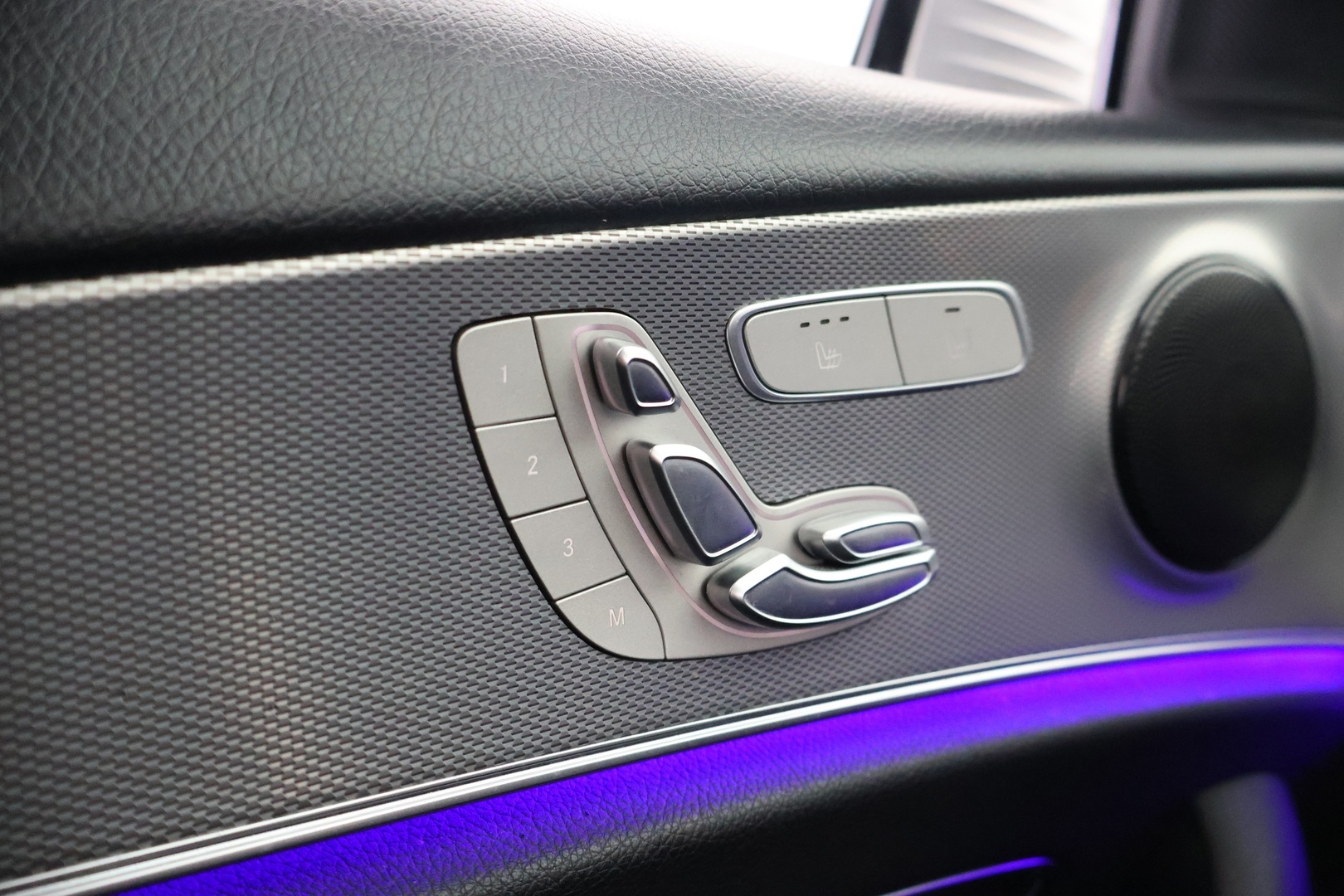 MERCEDES-BENZ E 2019