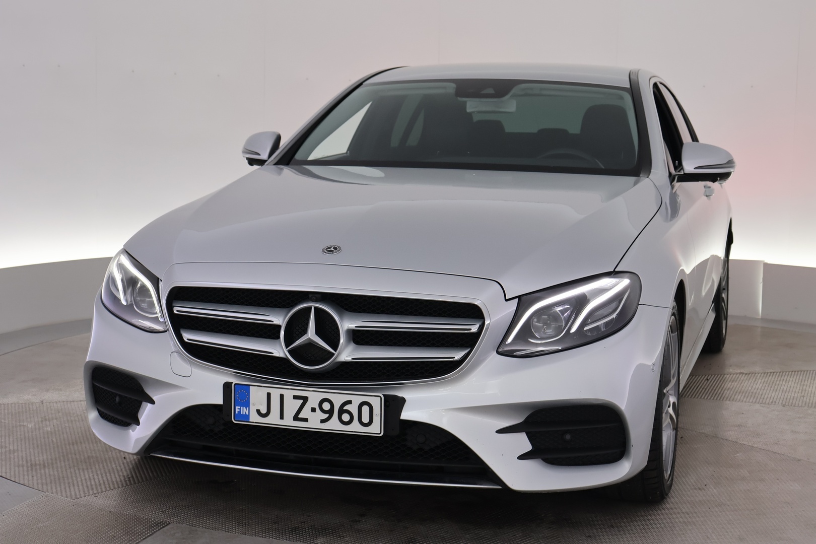 MERCEDES-BENZ E 2019