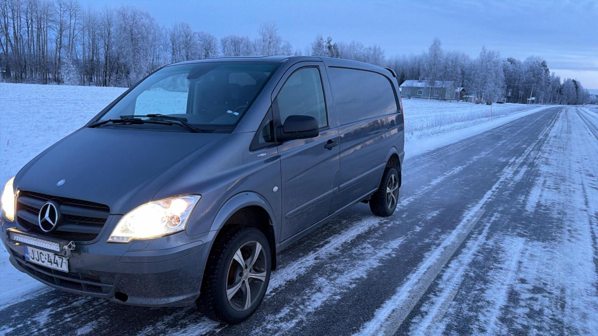 MERCEDES-BENZ Vito 2013