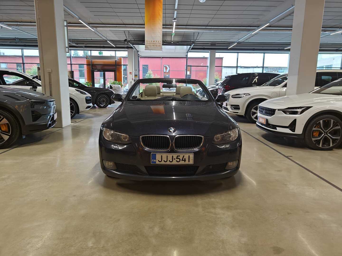 BMW 320 2008