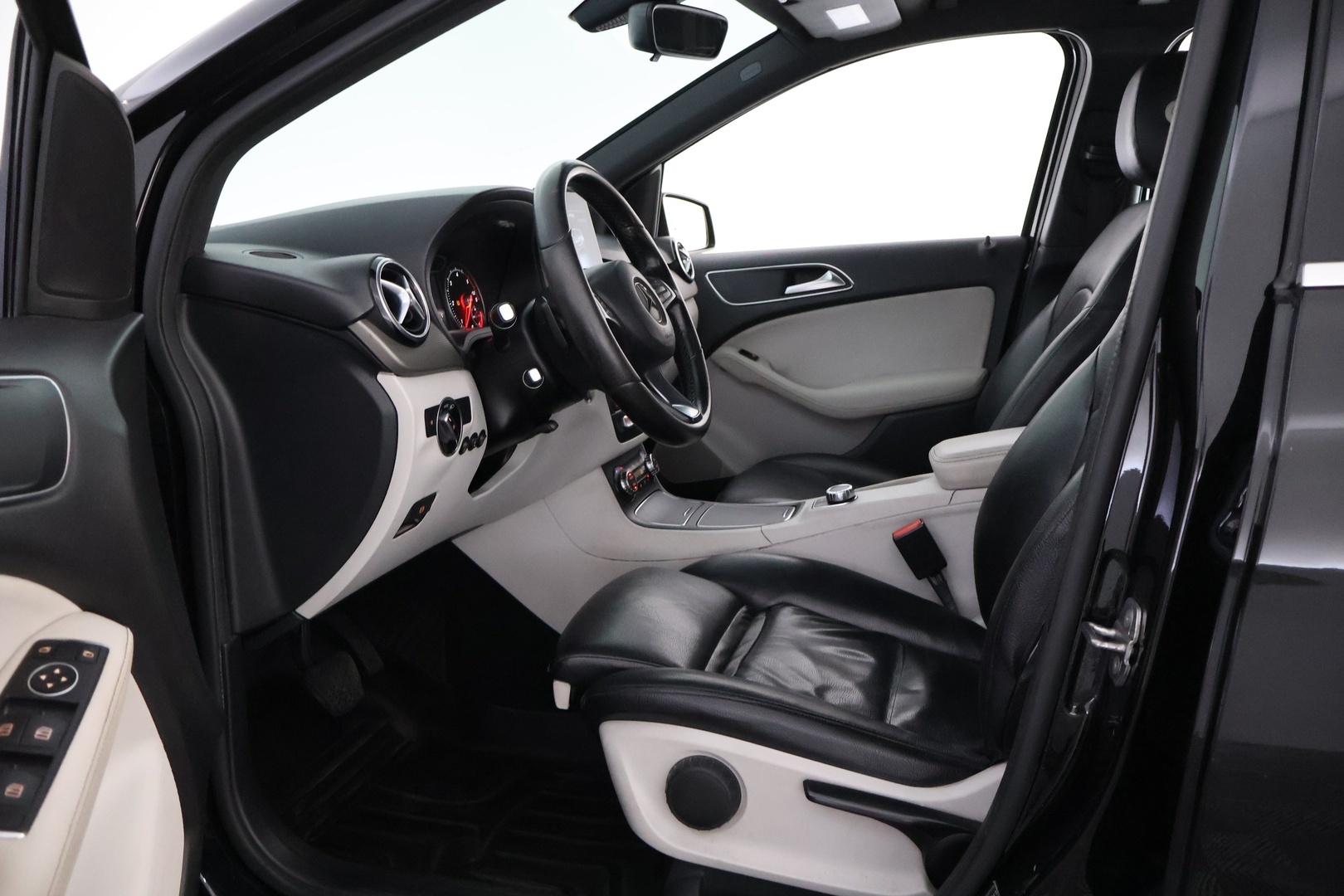 MERCEDES-BENZ B 2018