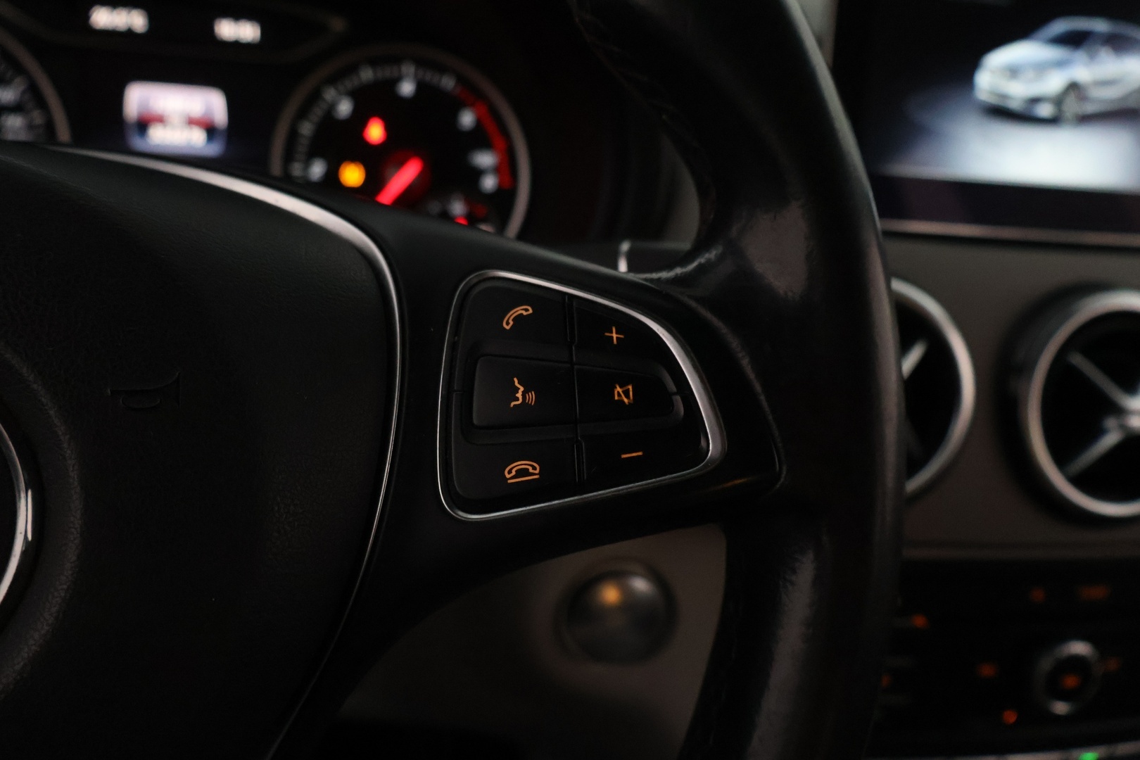 MERCEDES-BENZ B 2018