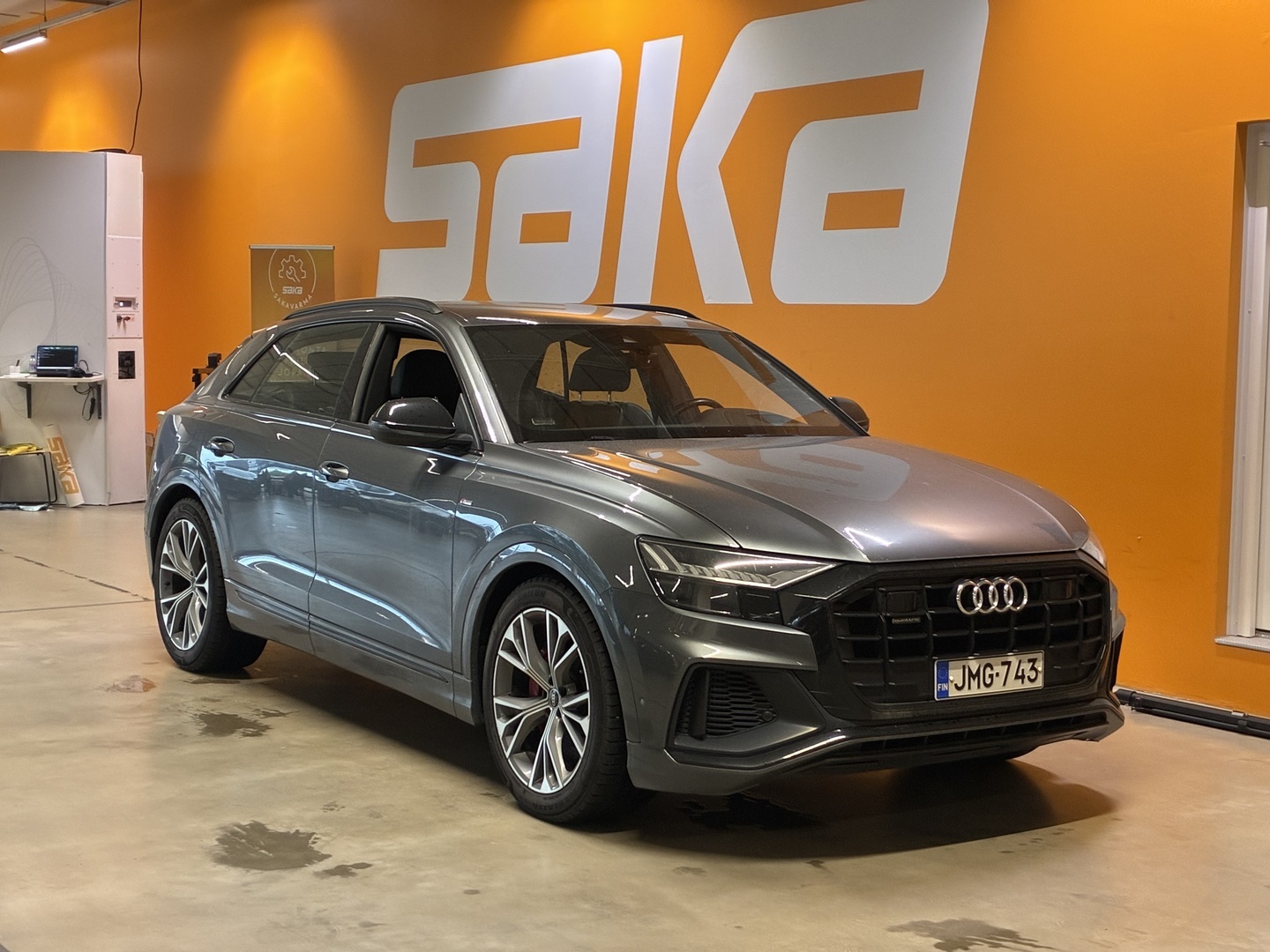 AUDI Q8 2021