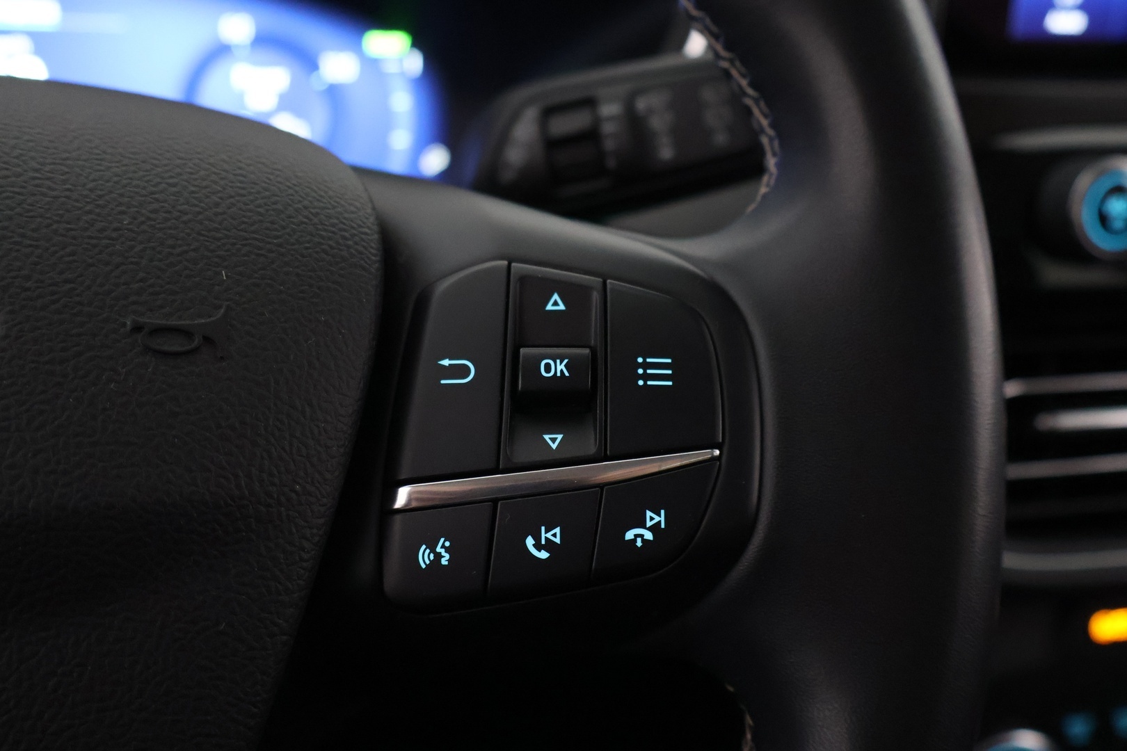 FORD Kuga 2023