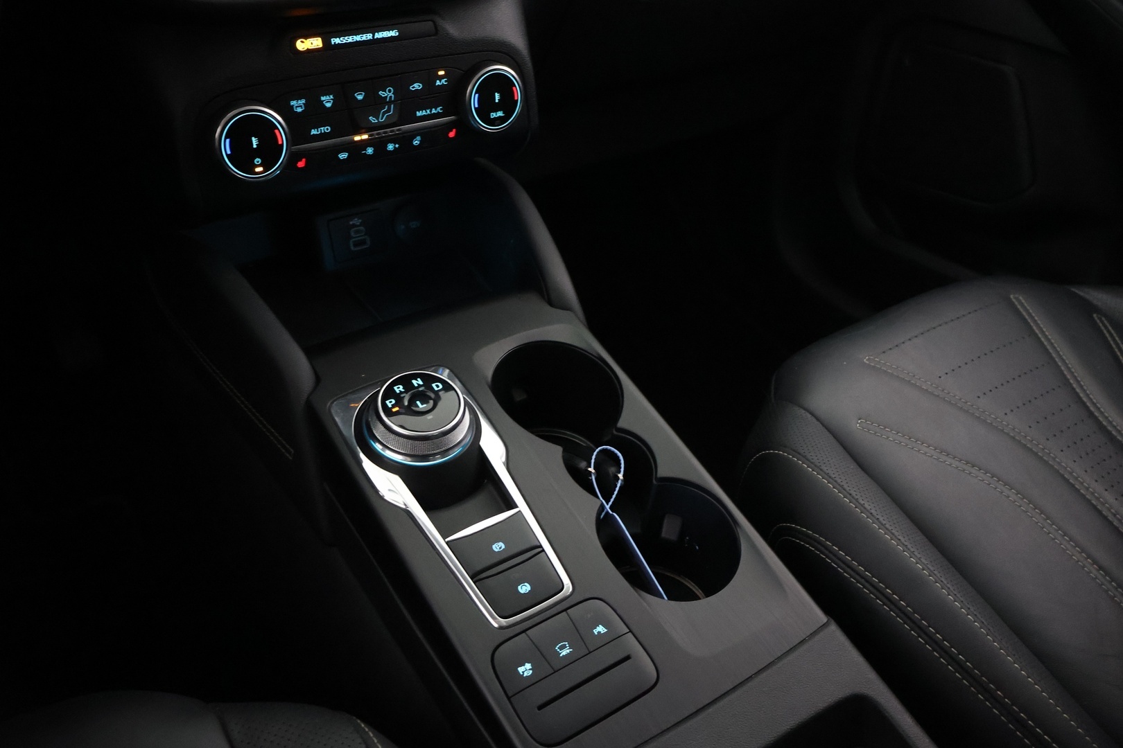 FORD Kuga 2023