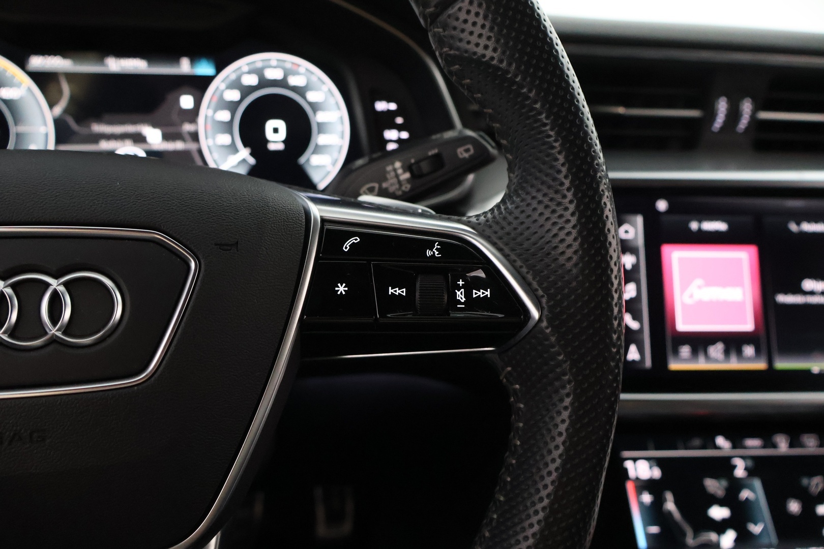AUDI A6 2021