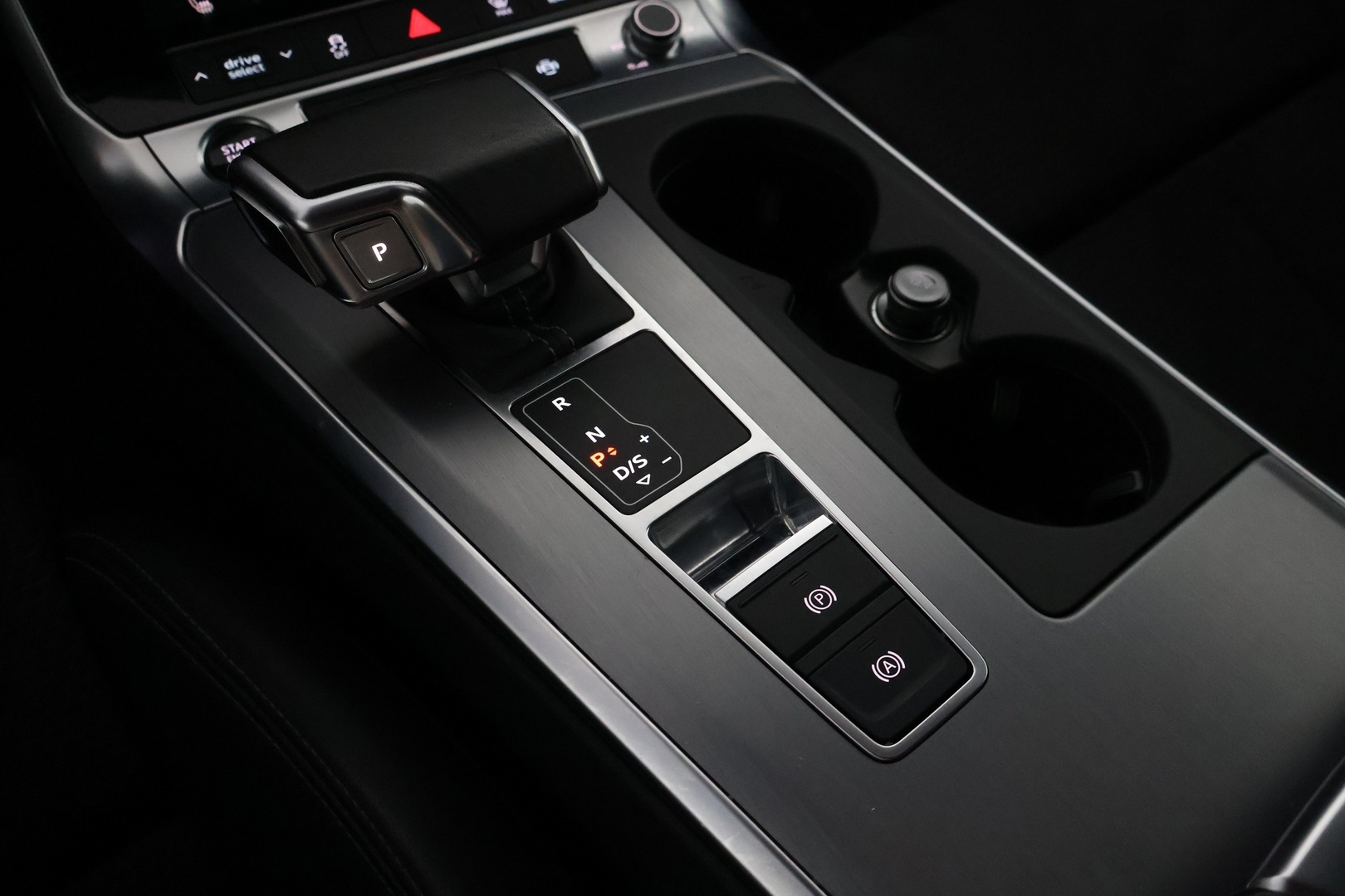 AUDI A6 2021