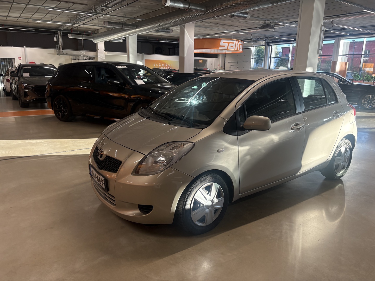 TOYOTA Yaris 2009