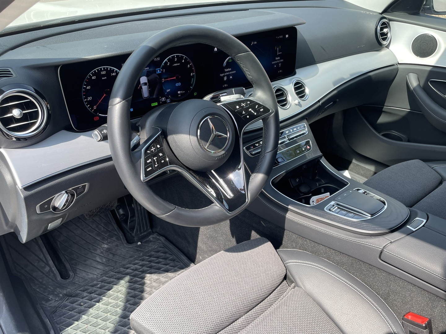 MERCEDES-BENZ E 2020