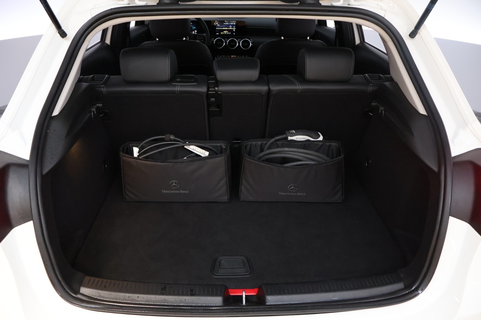 MERCEDES-BENZ A 2022