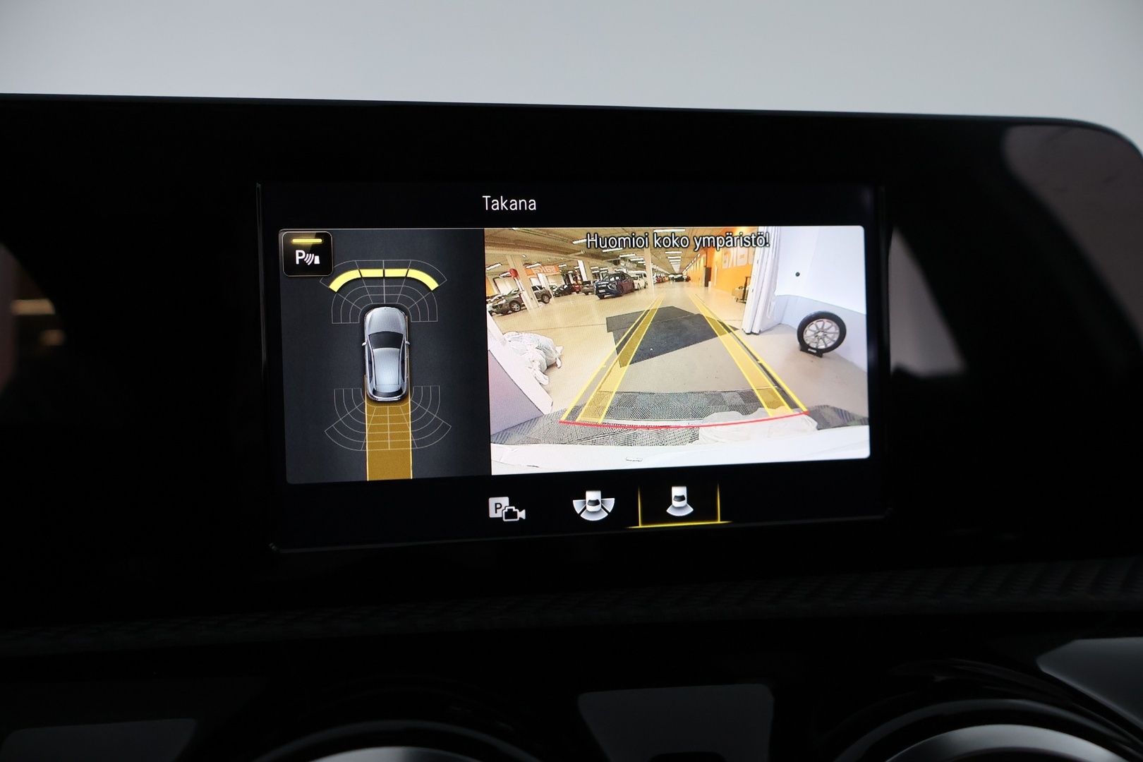 MERCEDES-BENZ A 2022