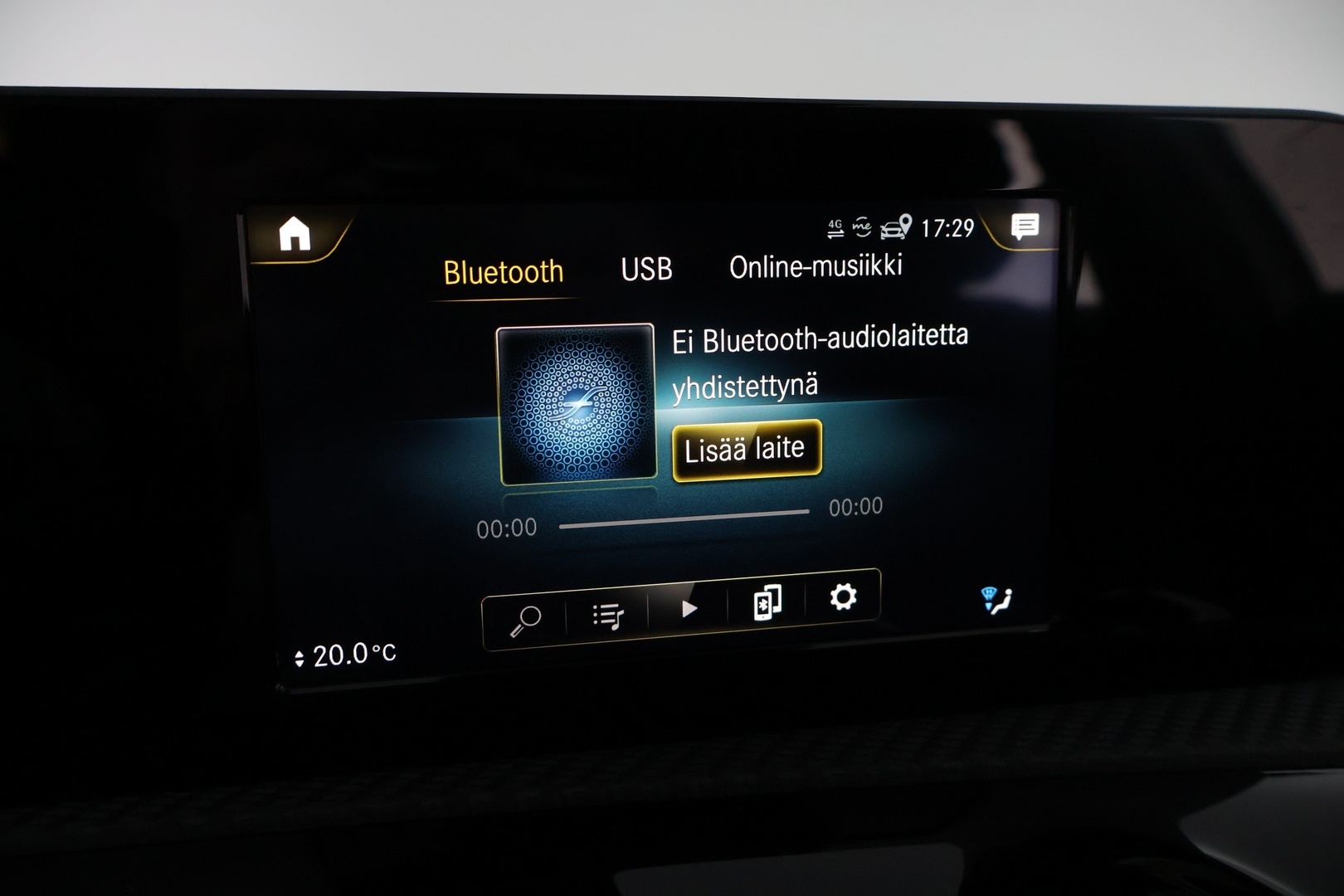 MERCEDES-BENZ A 2022