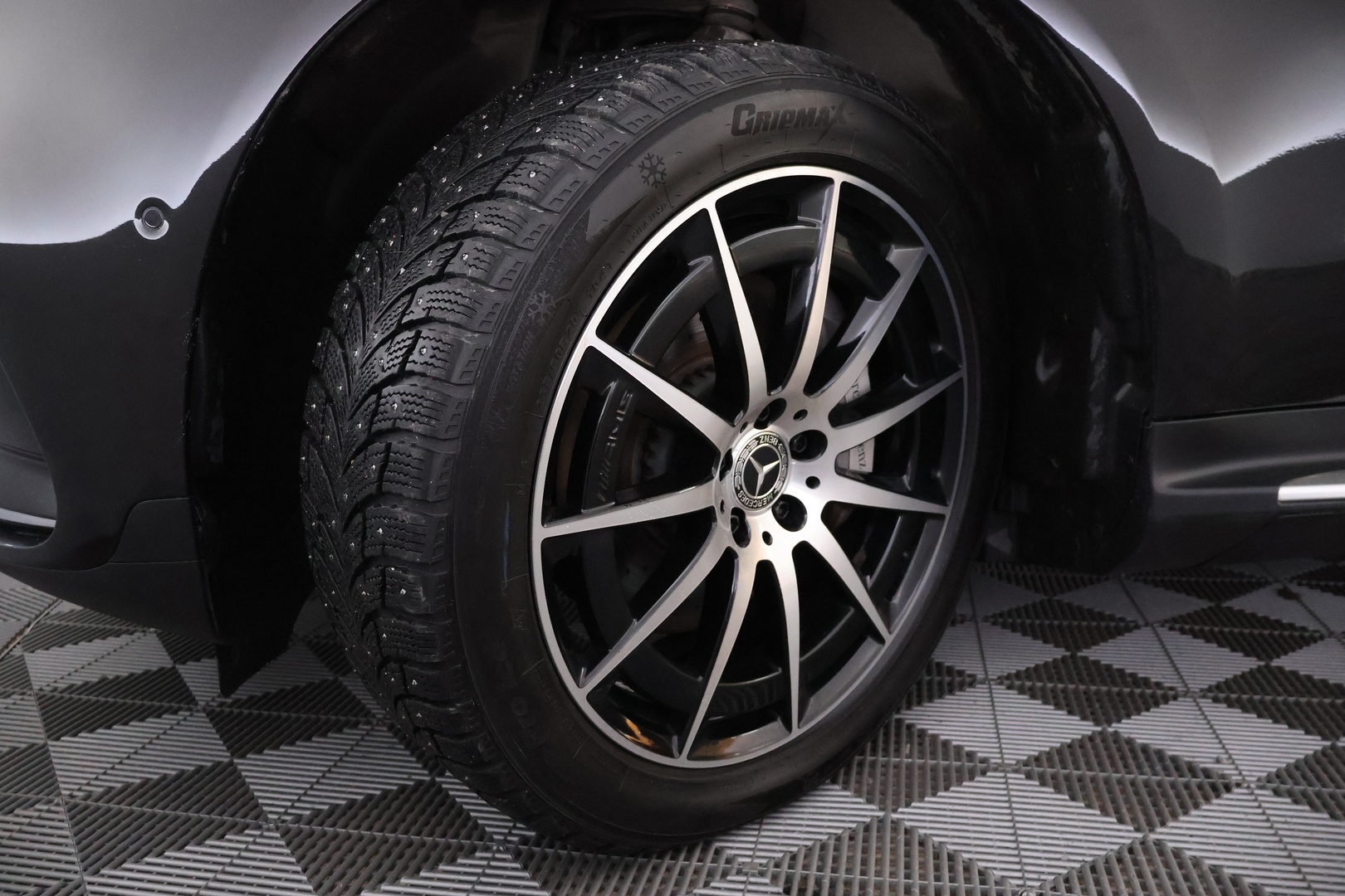 MERCEDES-BENZ EQC 2021