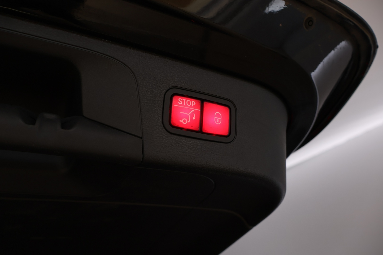 MERCEDES-BENZ EQC 2021