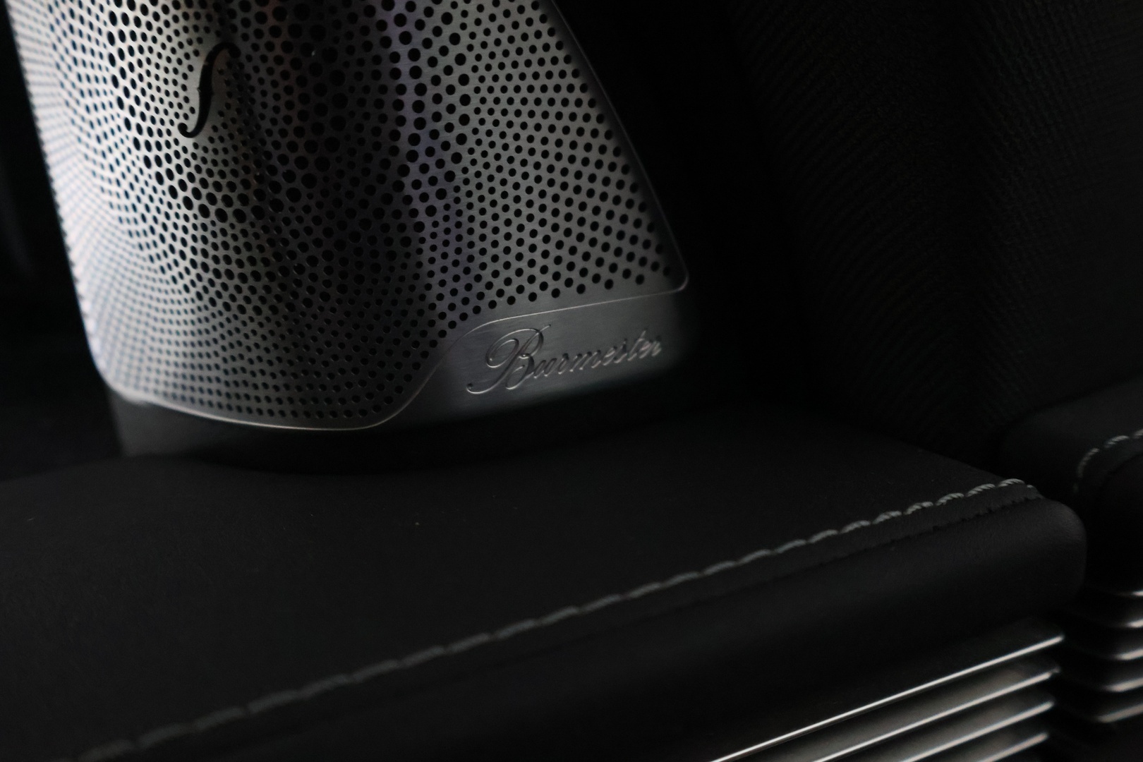 MERCEDES-BENZ EQC 2021