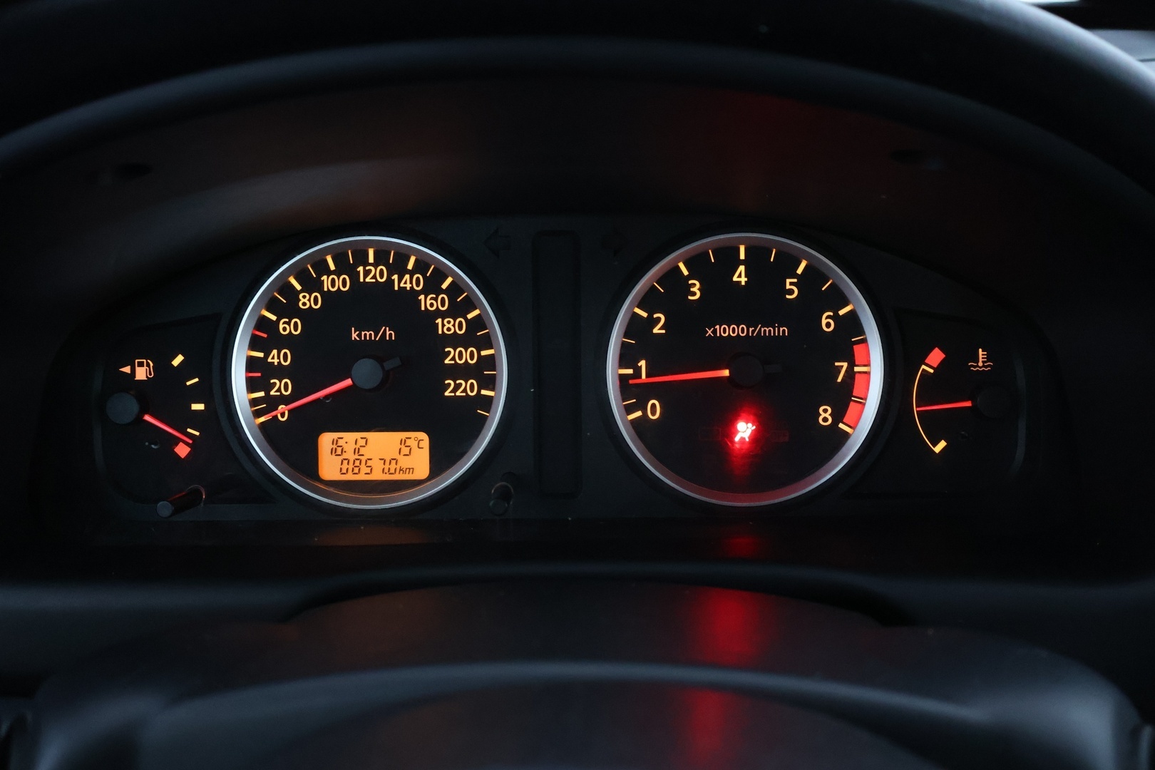 NISSAN Almera 2005