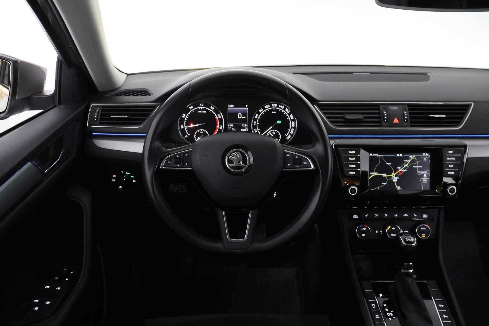SKODA Superb 2016