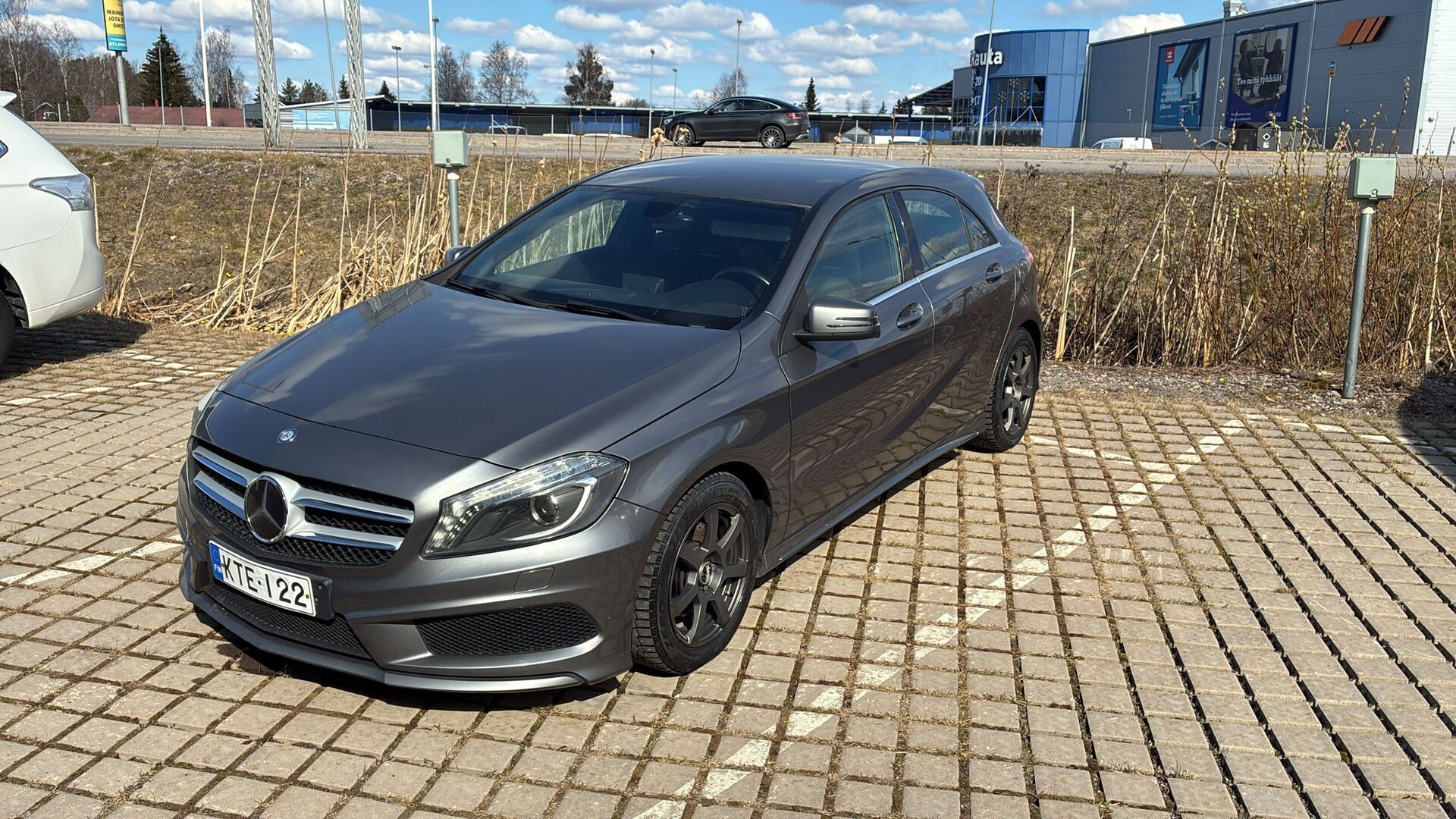 MERCEDES-BENZ A 2014