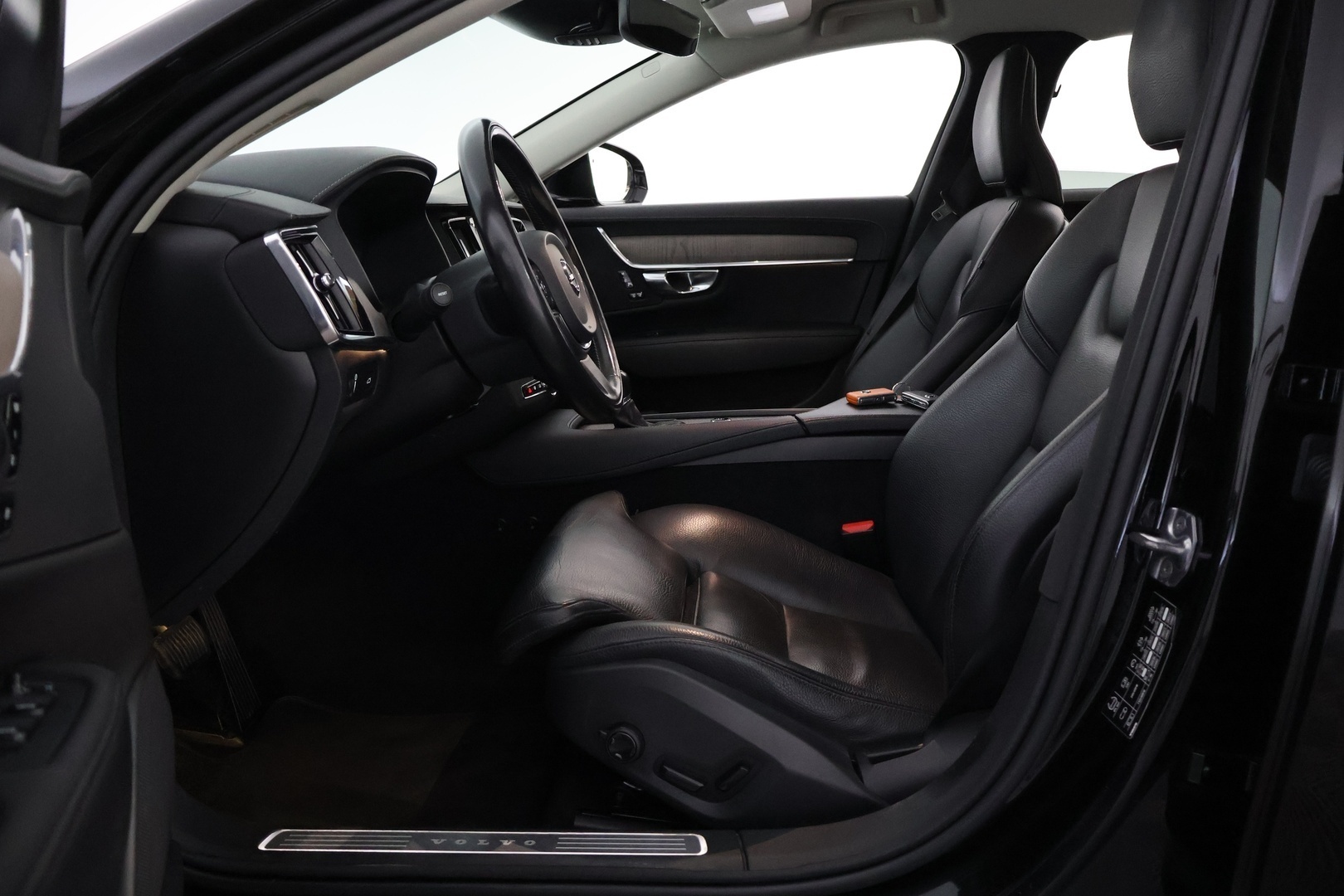 VOLVO S90 2021