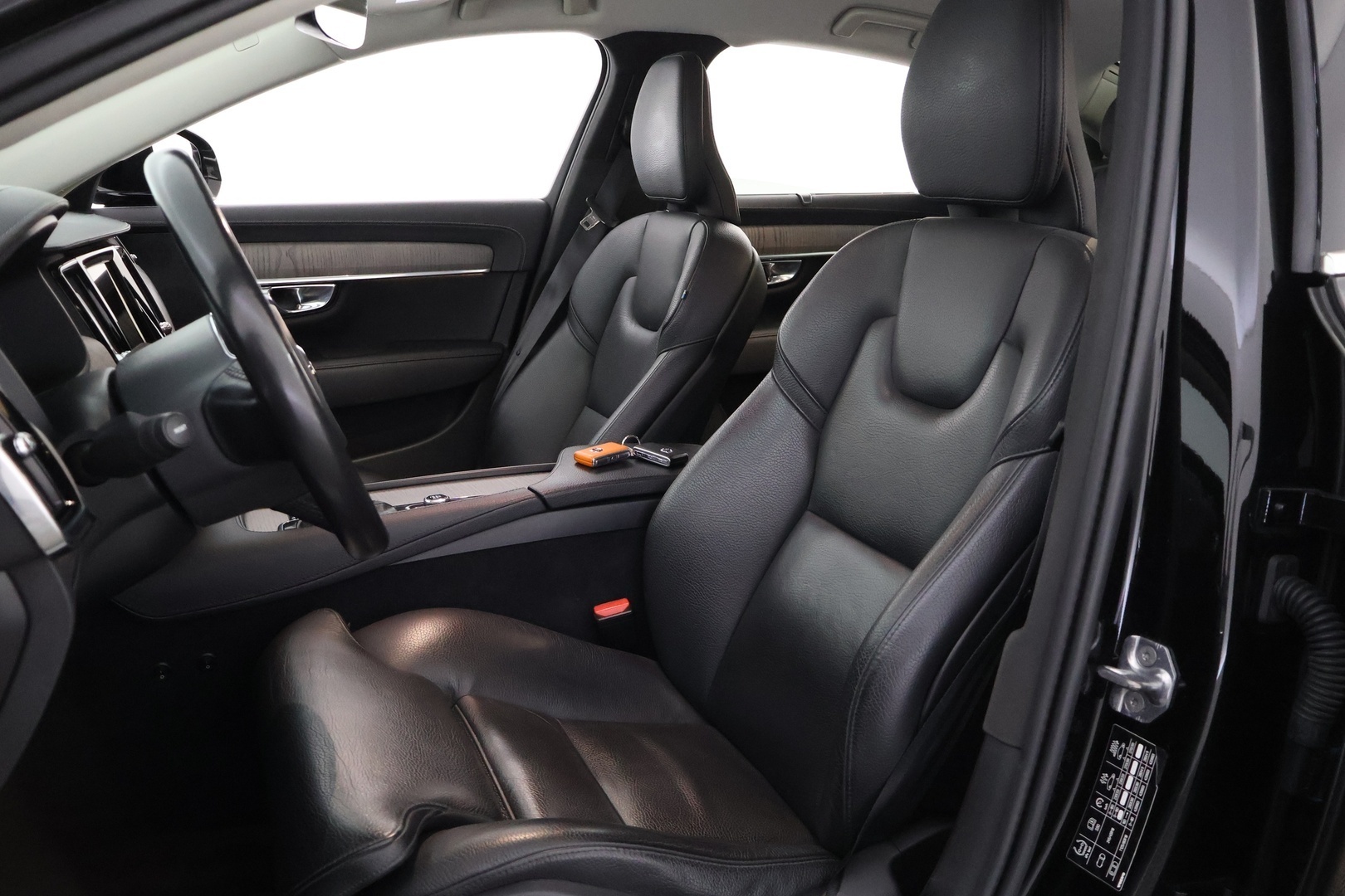 VOLVO S90 2021