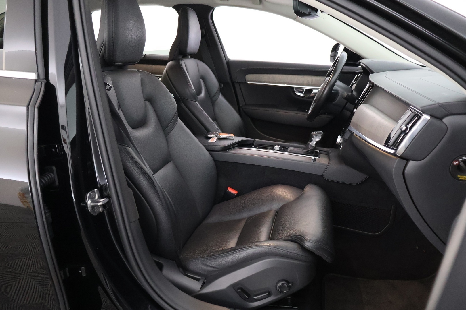 VOLVO S90 2021