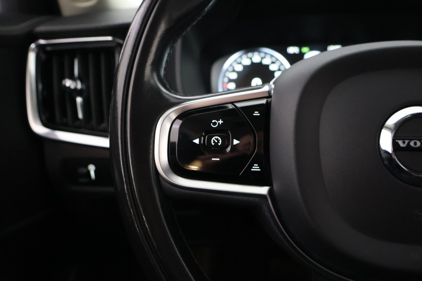 VOLVO S90 2021