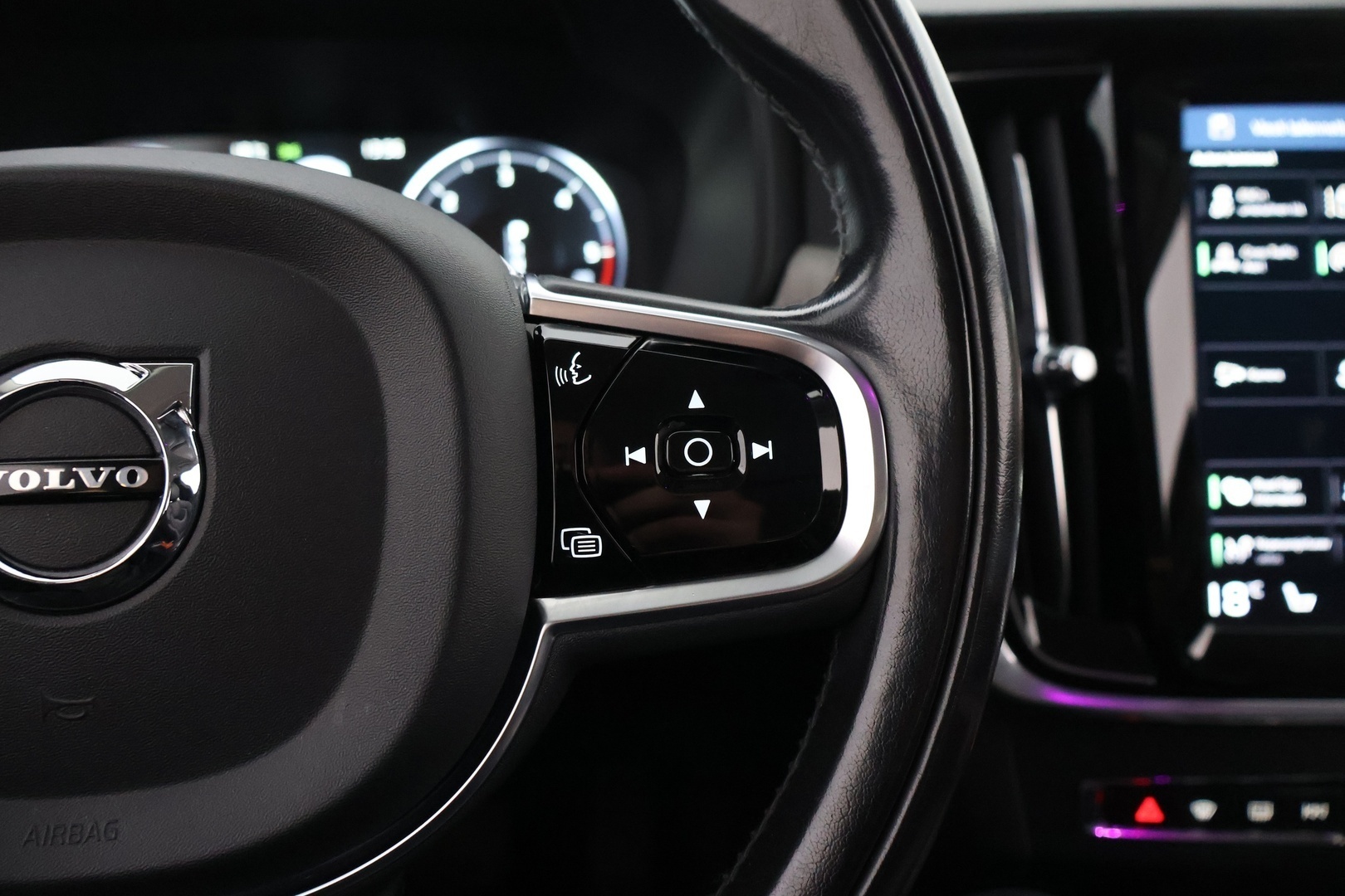 VOLVO S90 2021
