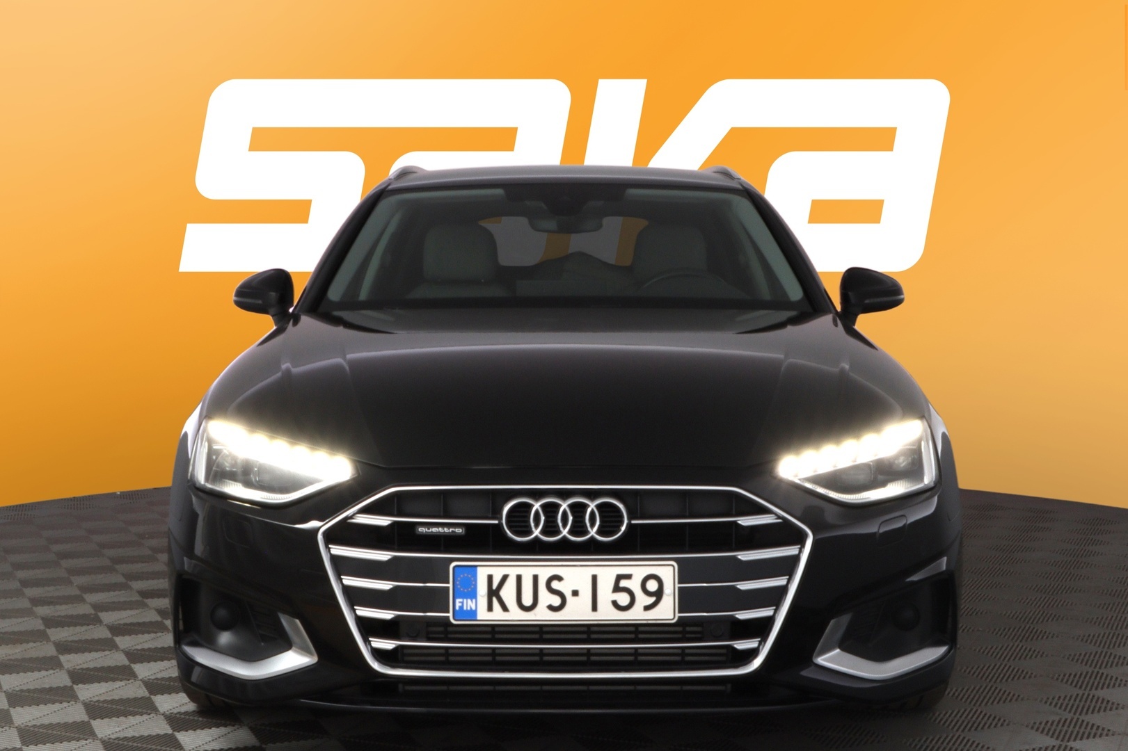 AUDI A4 2023