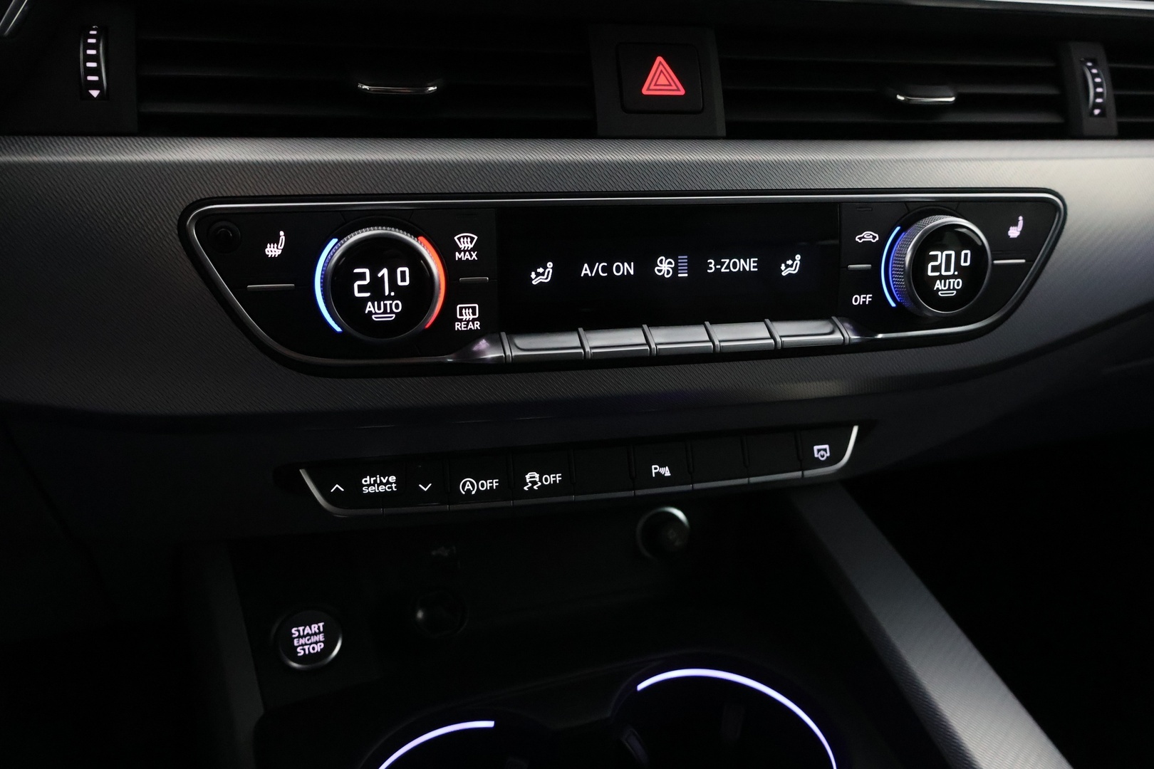 AUDI A4 2023