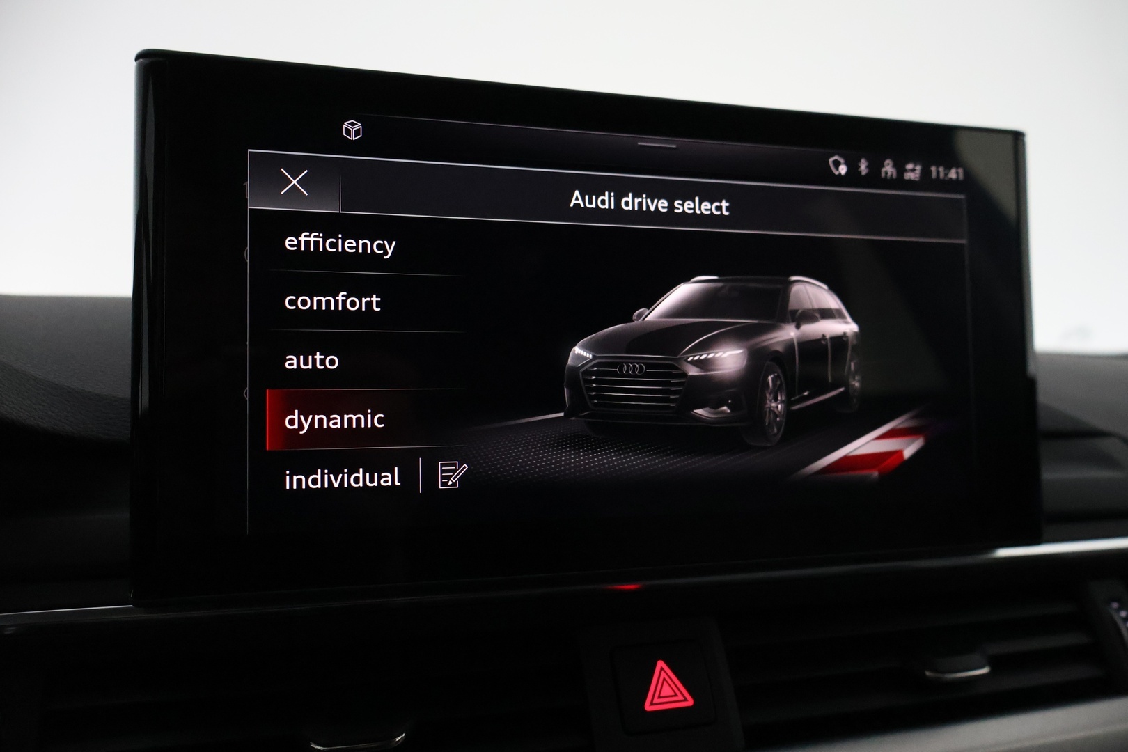 AUDI A4 2023