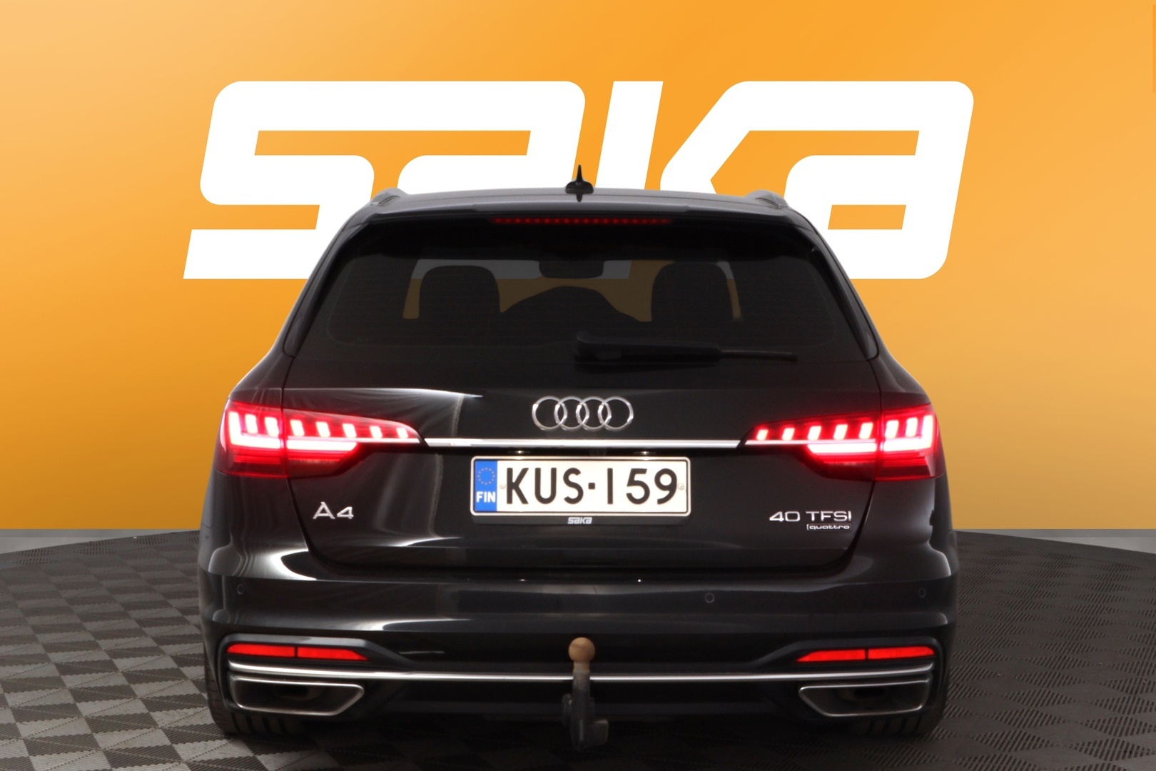 AUDI A4 2023