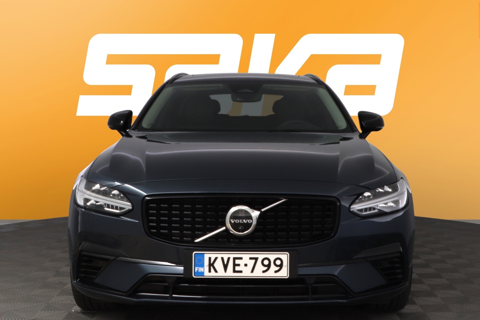 VOLVO V90 2023