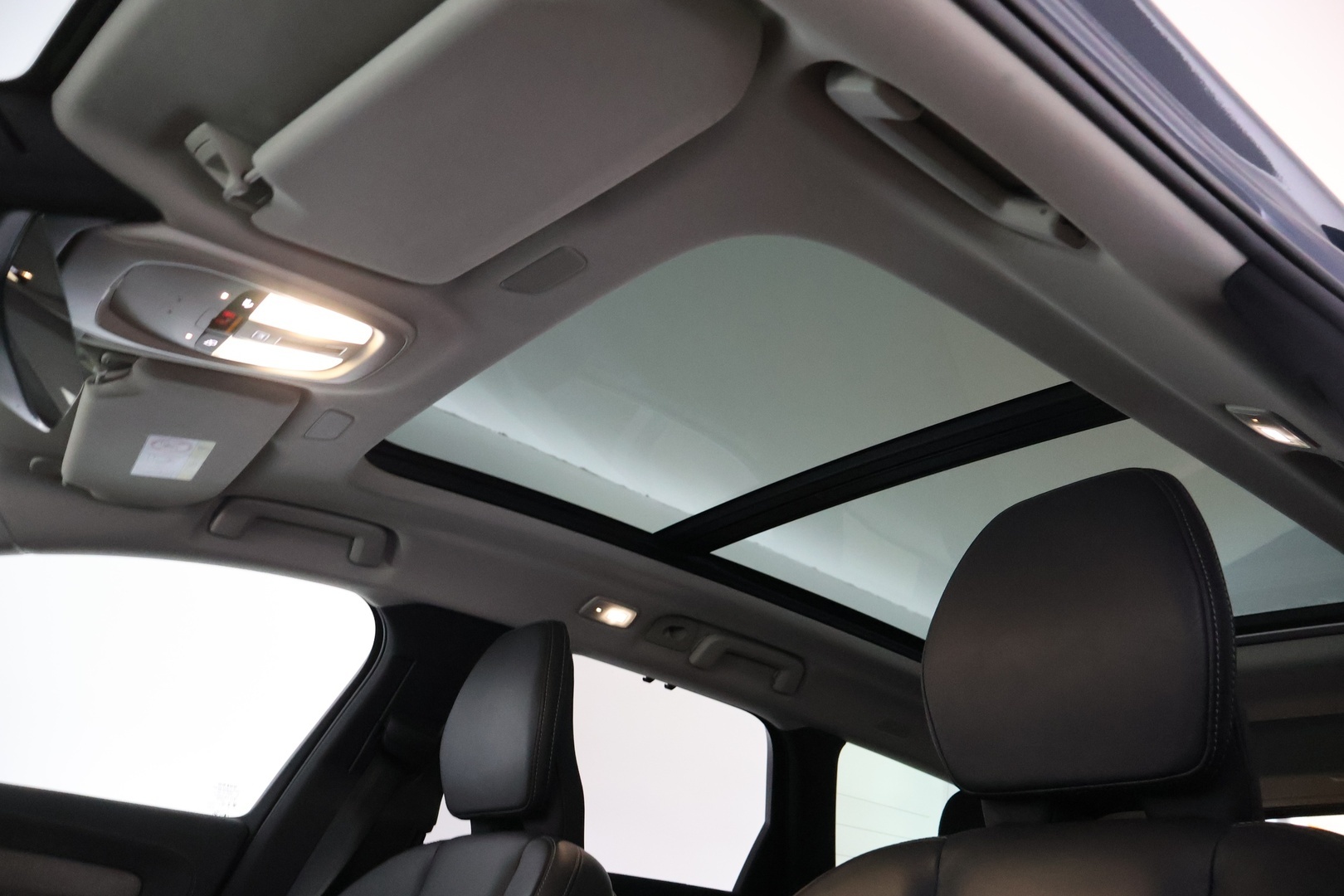 VOLVO V90 2023