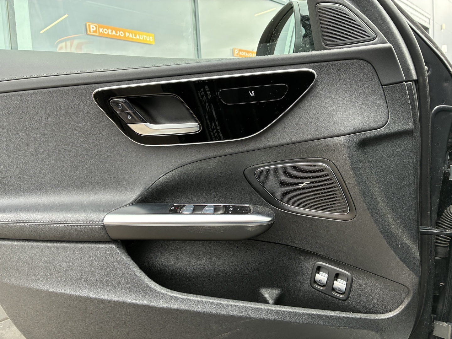 MERCEDES-BENZ C 2022