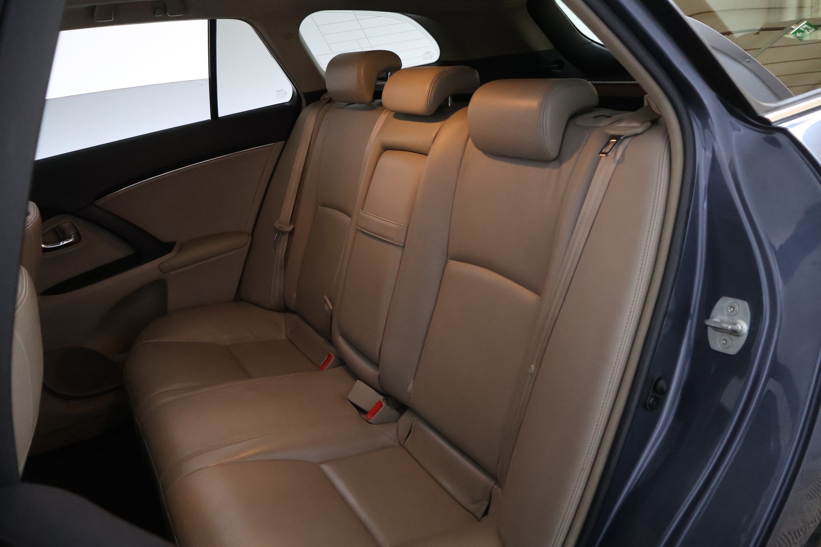 TOYOTA Avensis 2010