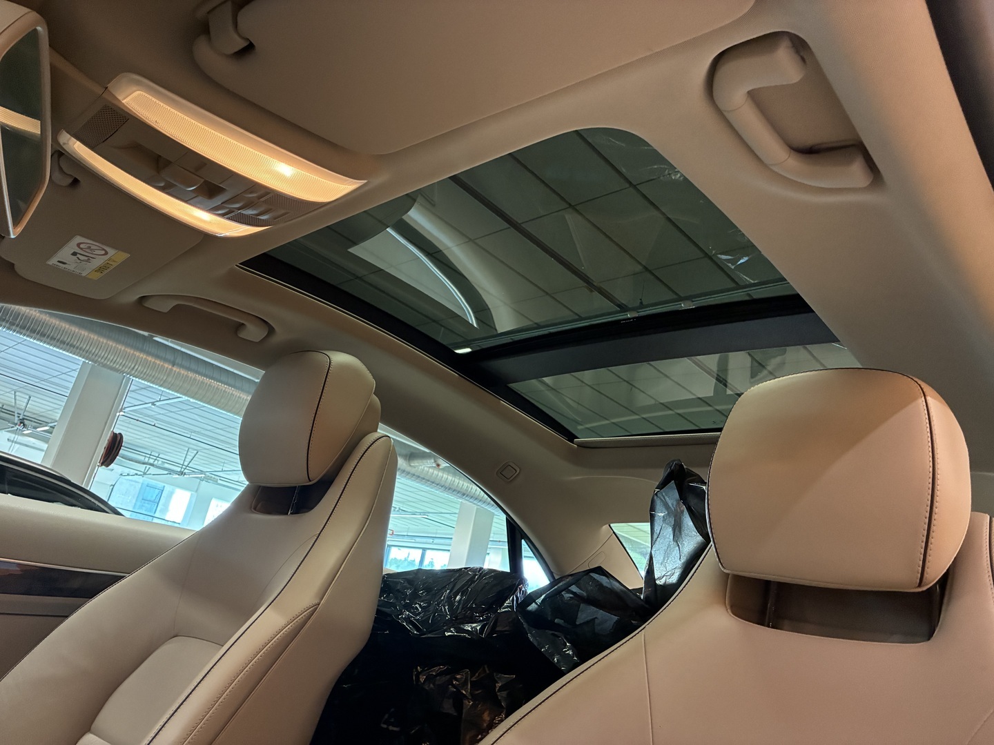 MERCEDES-BENZ E 2015