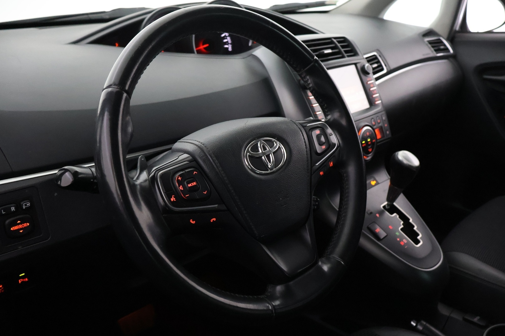 TOYOTA Verso 2016