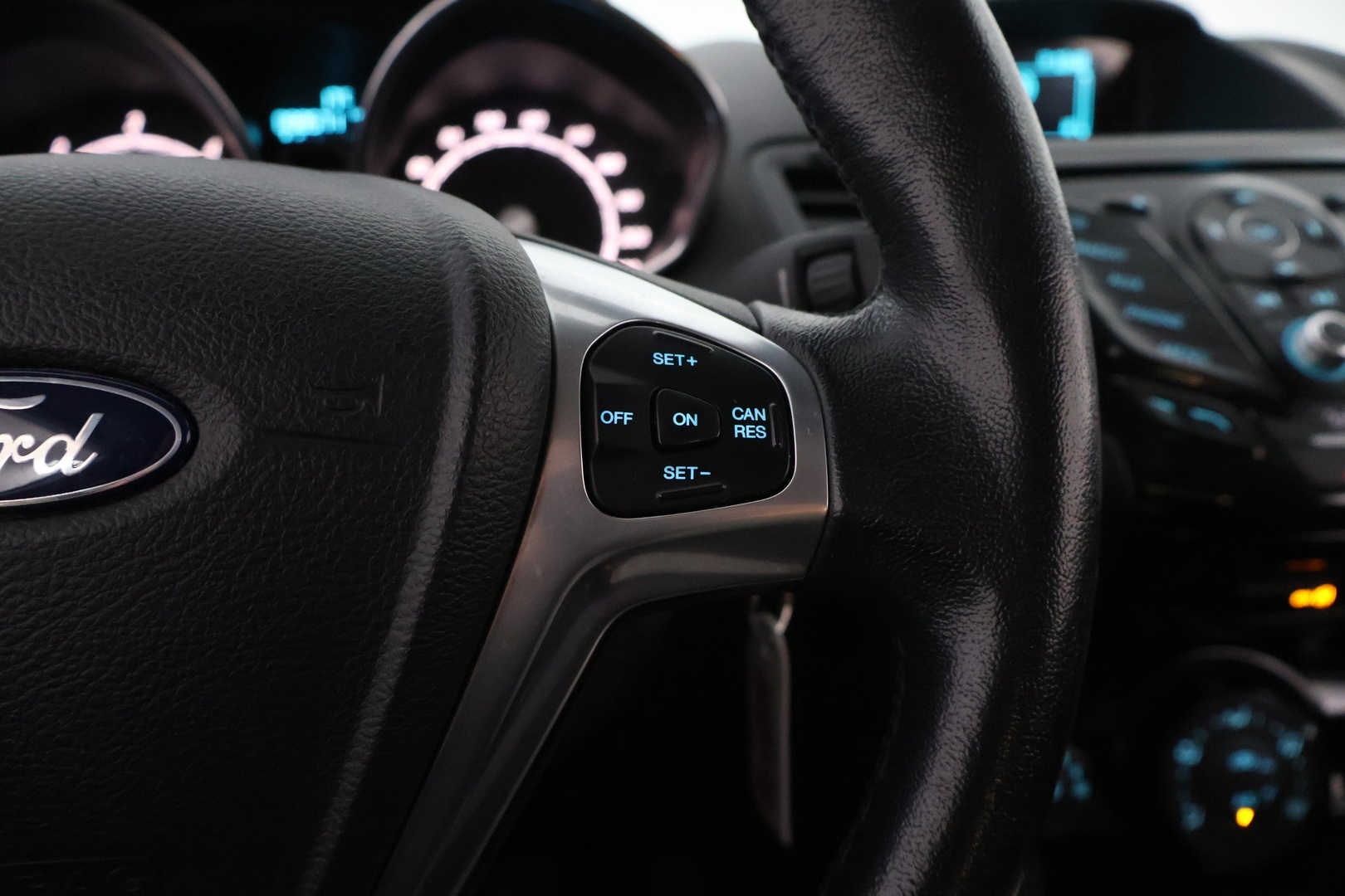 FORD Fiesta Van 2017