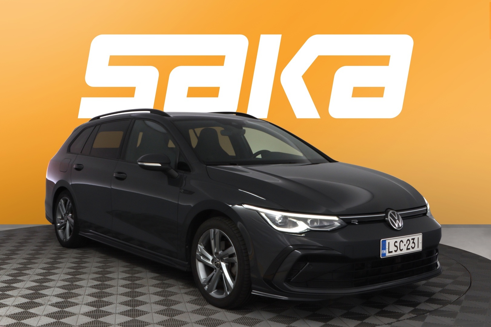 VOLKSWAGEN Golf 2023