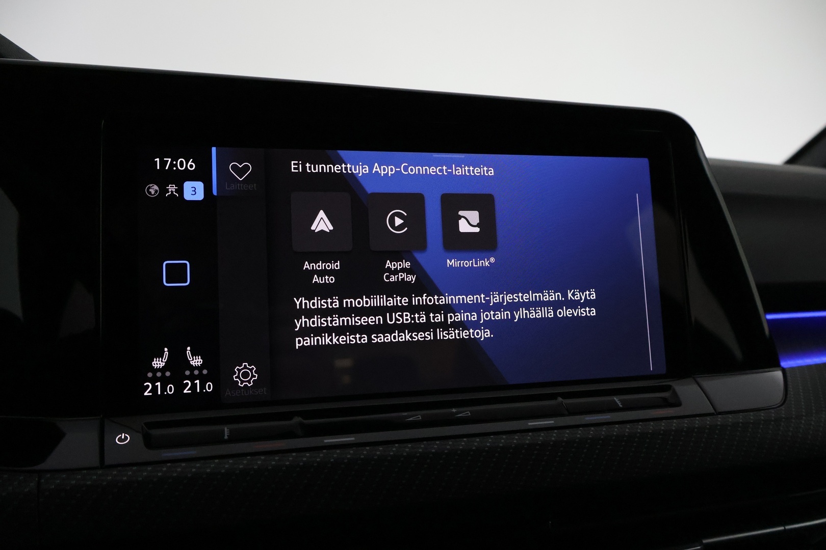 VOLKSWAGEN Golf 2023