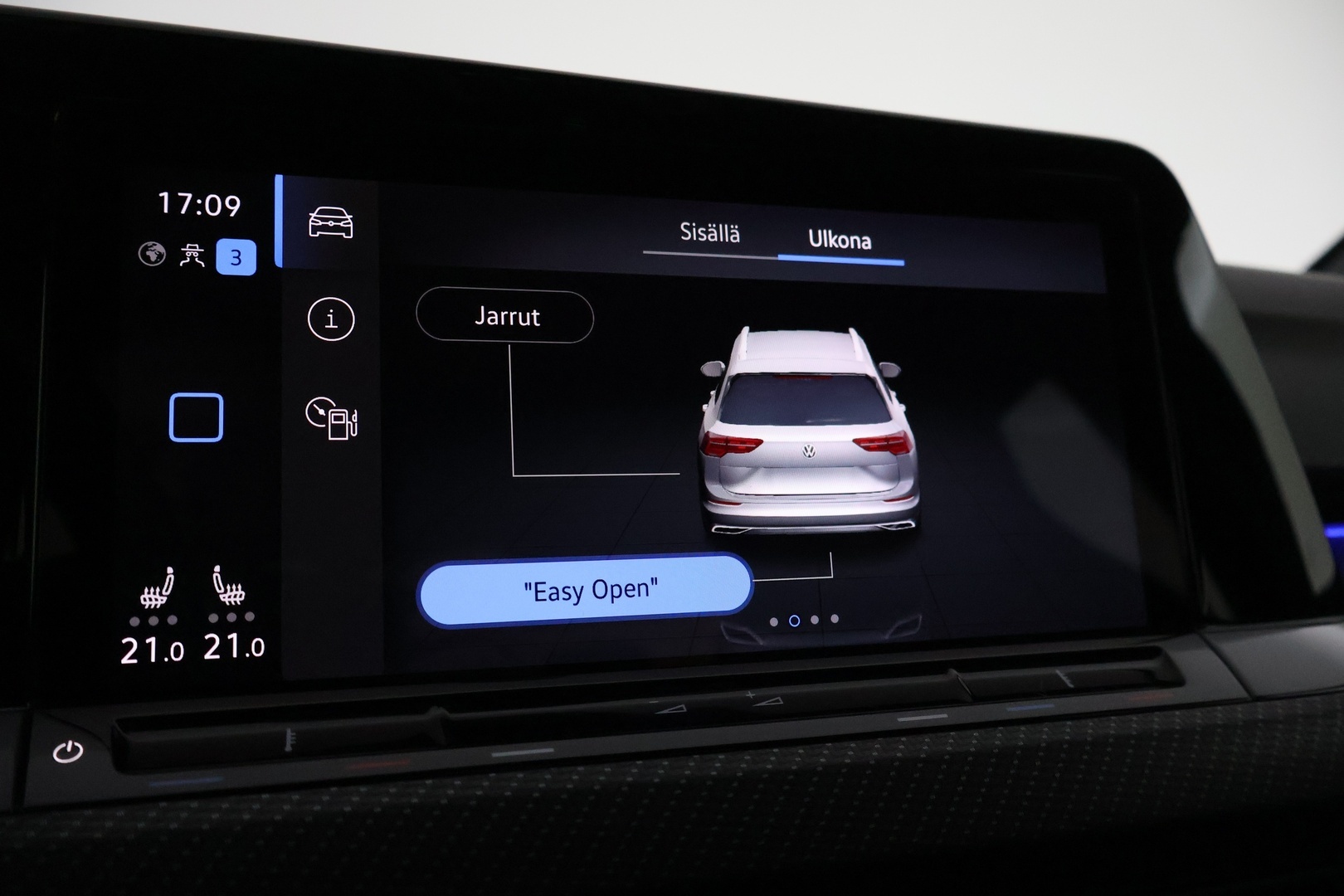VOLKSWAGEN Golf 2023