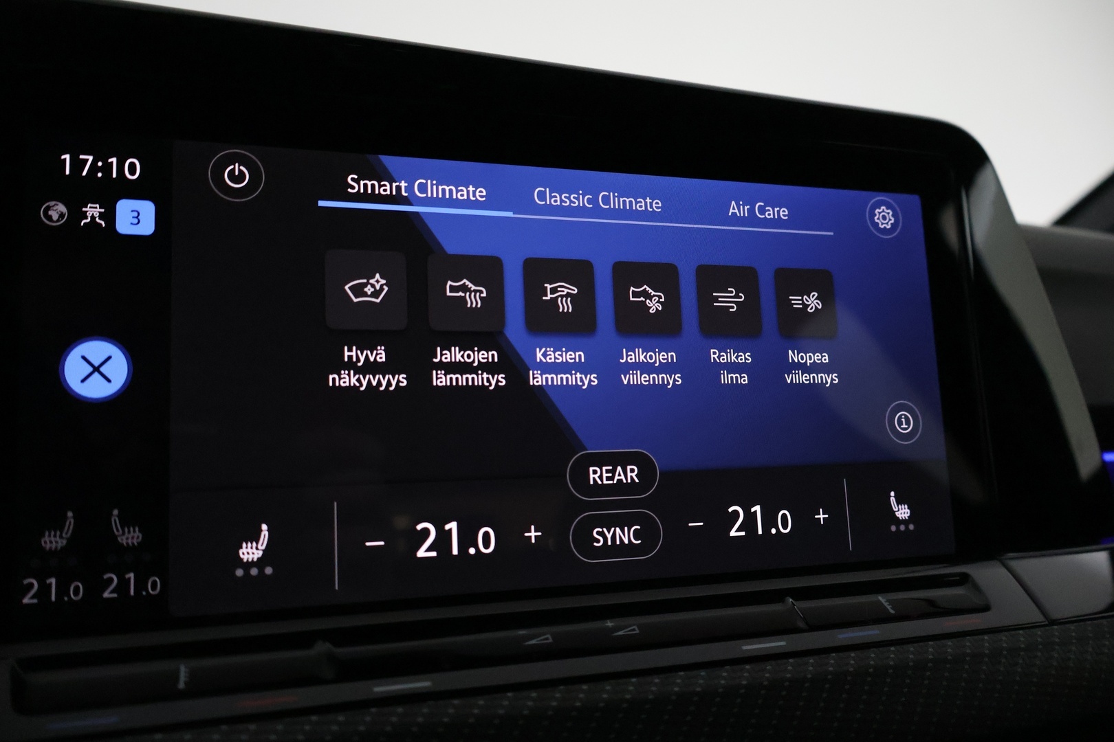 VOLKSWAGEN Golf 2023