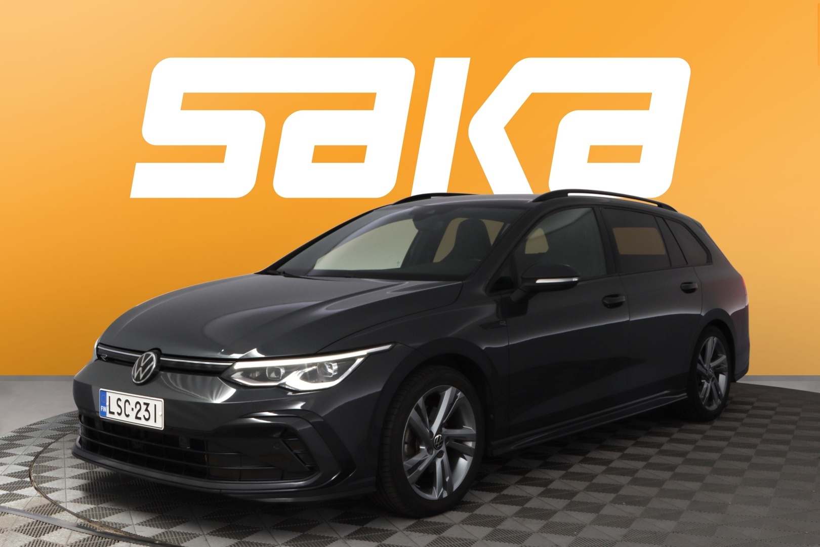 VOLKSWAGEN Golf 2023