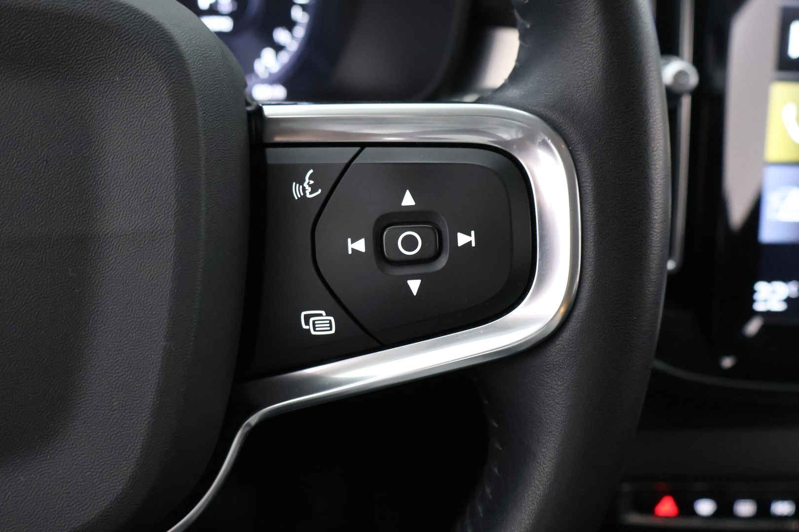 VOLVO XC40 2020
