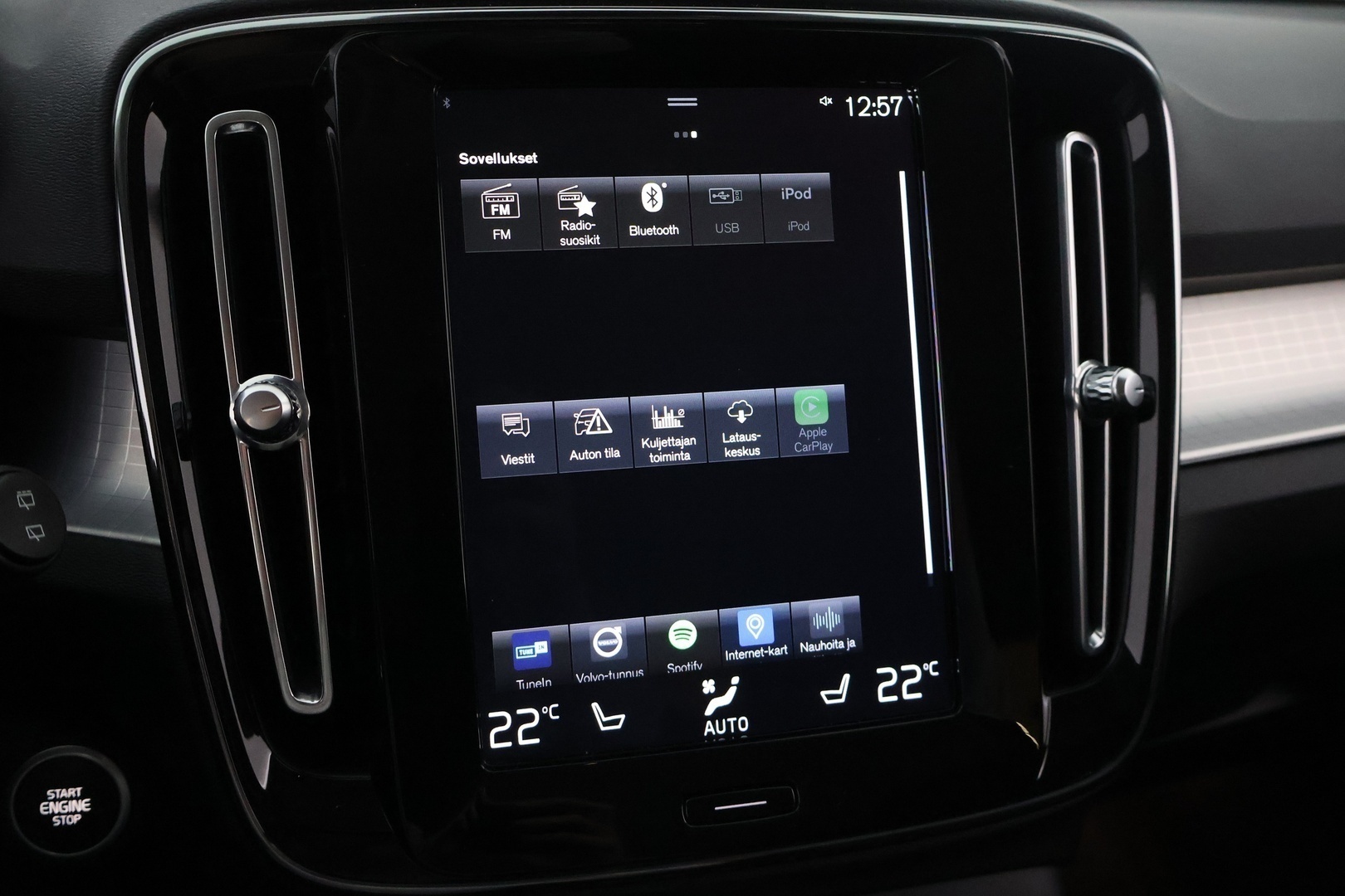 VOLVO XC40 2020