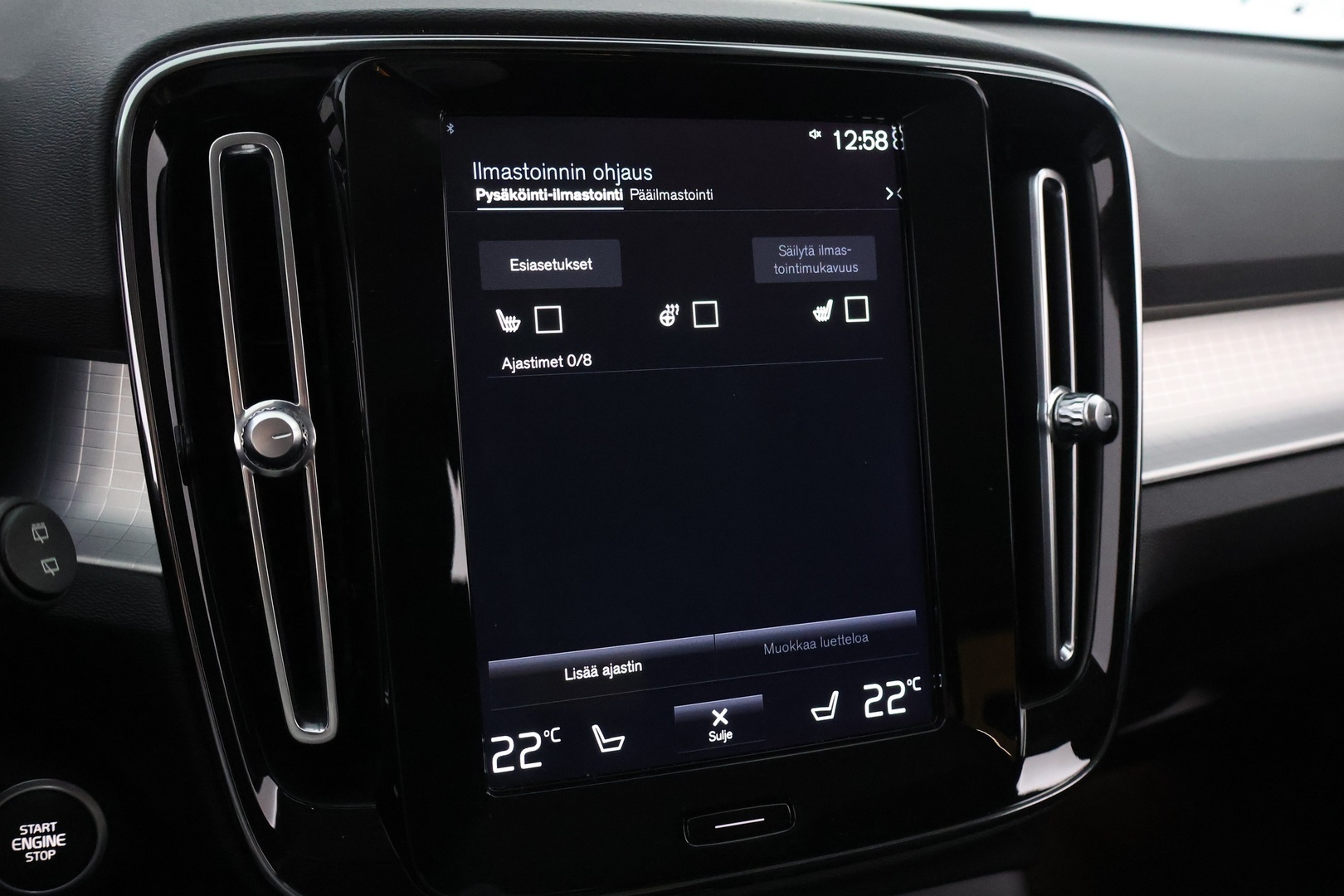 VOLVO XC40 2020
