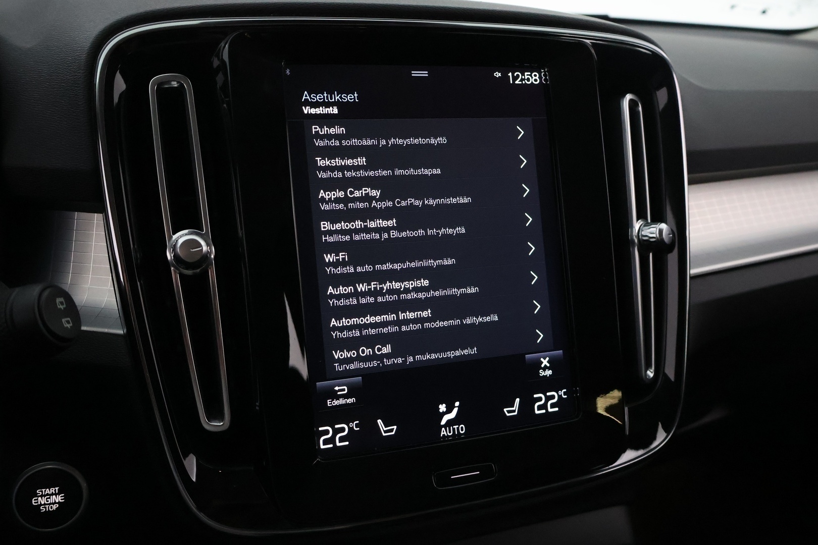 VOLVO XC40 2020
