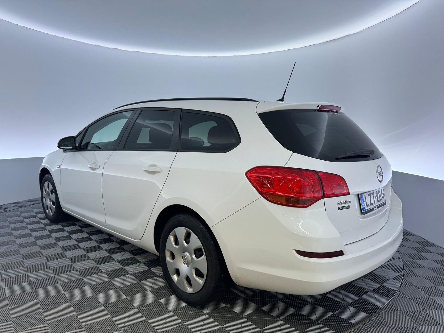 OPEL Astra 2012