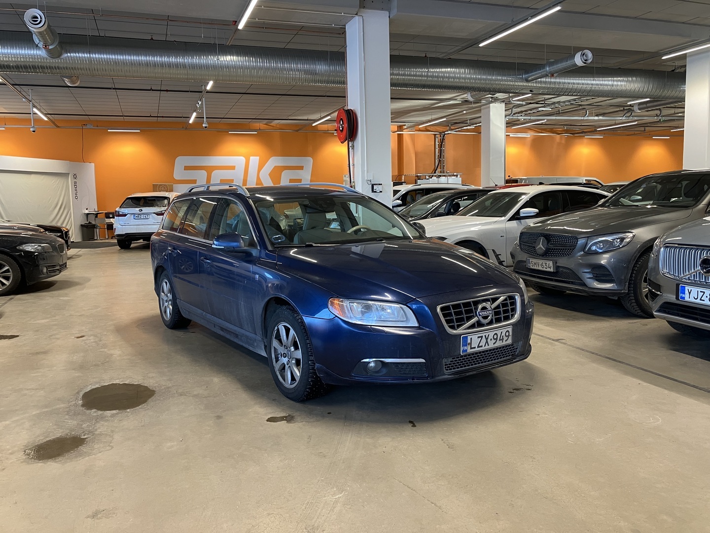 VOLVO V70 2012