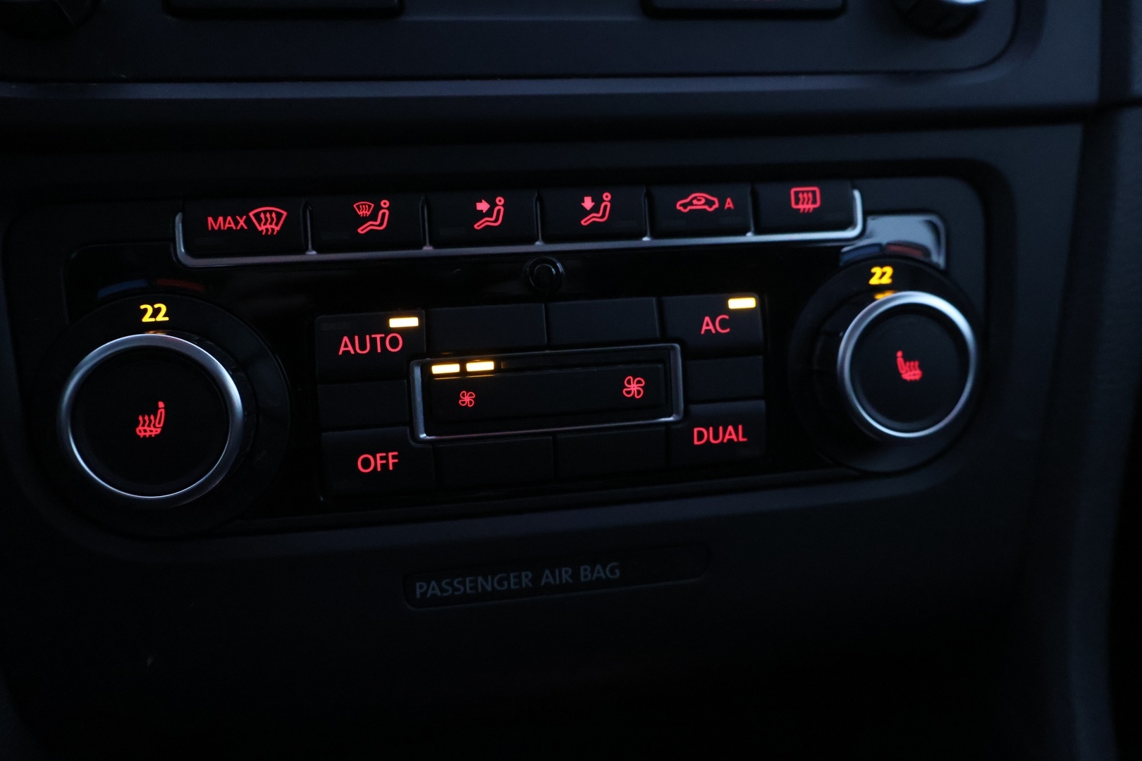 VOLKSWAGEN Golf 2011